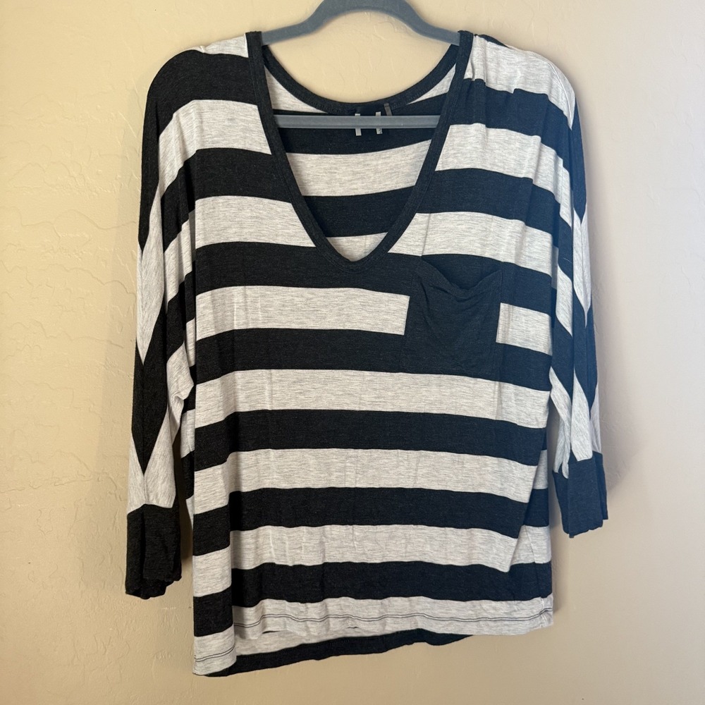 Heather By Bordeaux Knit Top Women's Black White Striped‎ Dolman Sleeve Tee - Picture 3 of 7